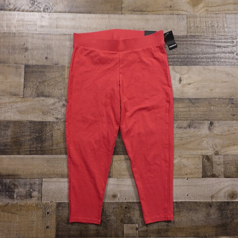 Torrid Premium Leggings 1X 14–16 Red American Beauty Crop NWT